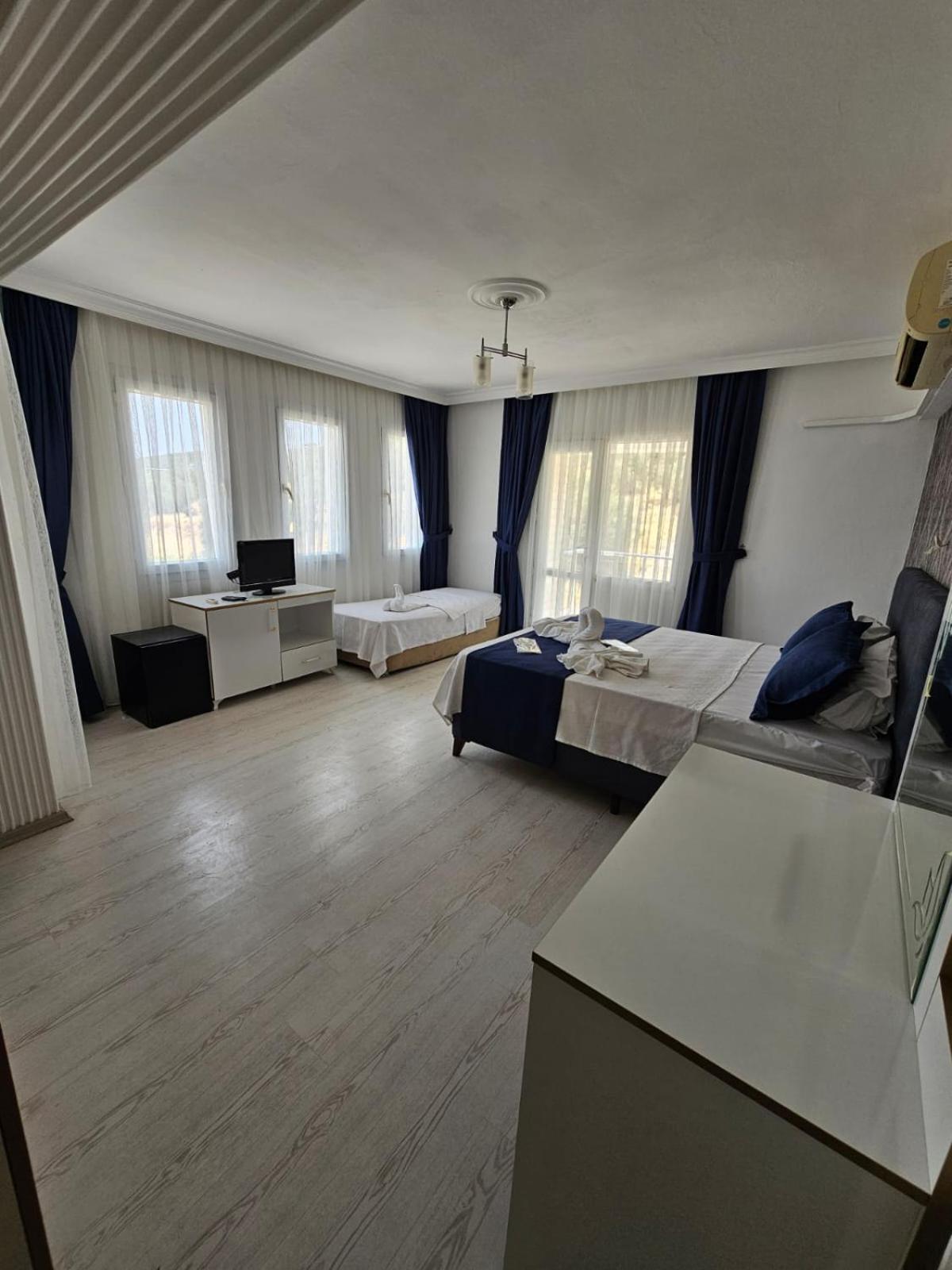 Yenifoca Ersan Hotel Eksteriør billede